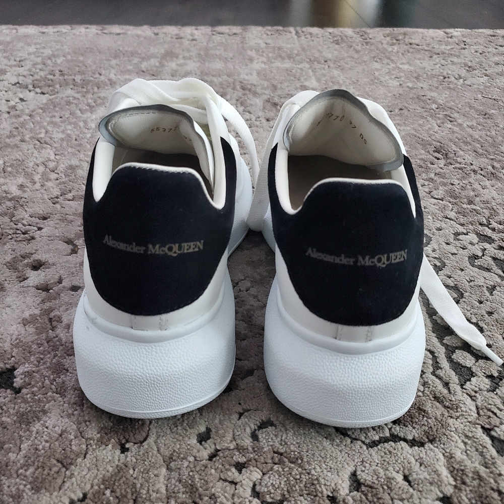 Alexander McQueen Women's Oversized Suede Heel Detail Sneakers 37 - Picture 9 of 12